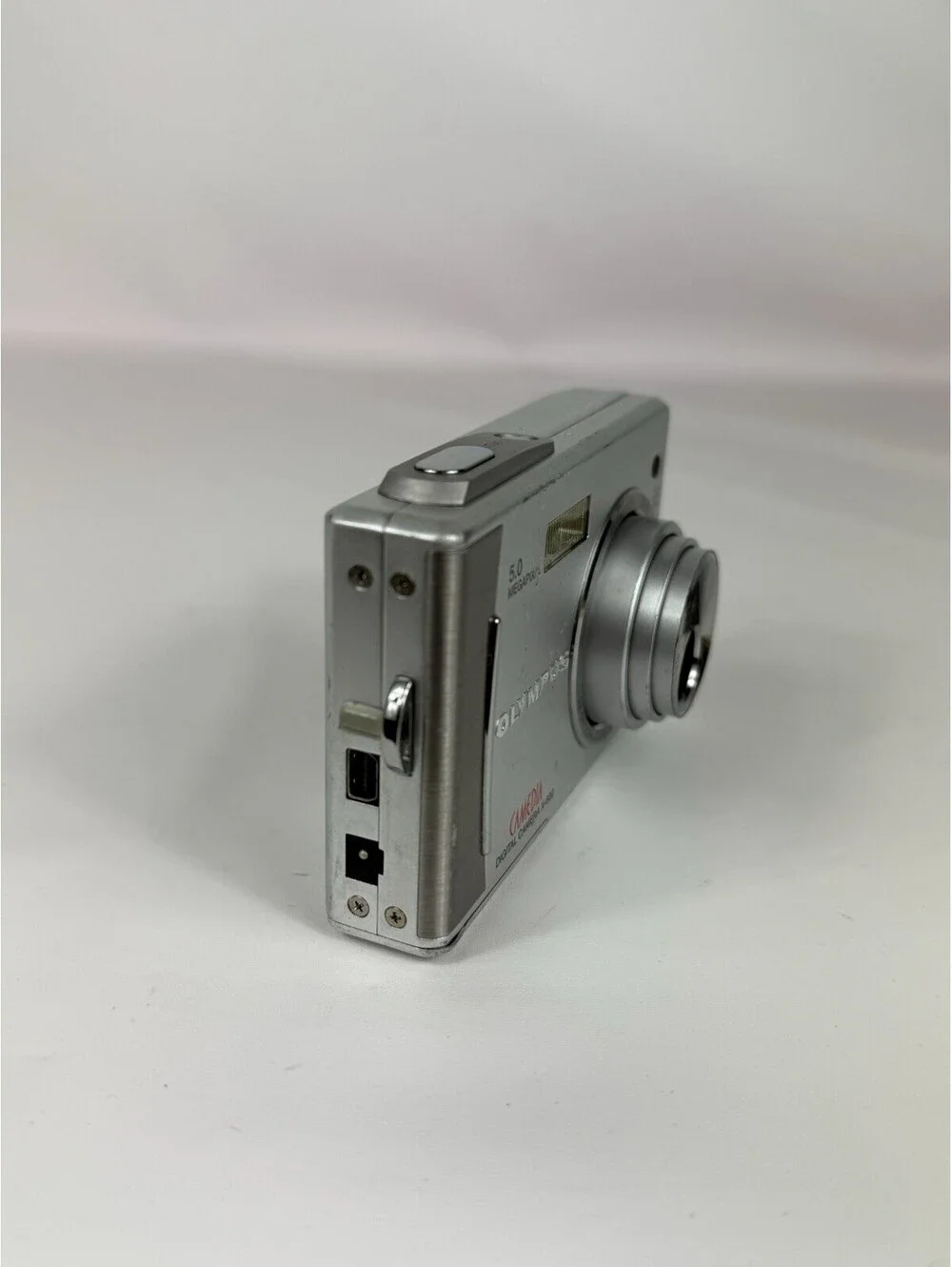Olympus CAMEDIA X-600 5 Megapixels Digital Camera NOT TESTED No Charger Or Batt.
